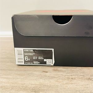 Nike Kyrie 7 size 6Y university black and gold…fresh and fly